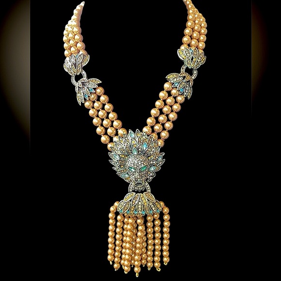 Heidi Daus Lion Queen Tassel Necklace (t161)
